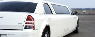 Chrysler Stretchlimousine white