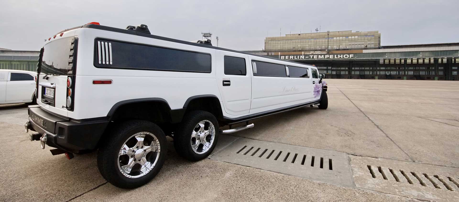 Hummer H2 Storm white 4
