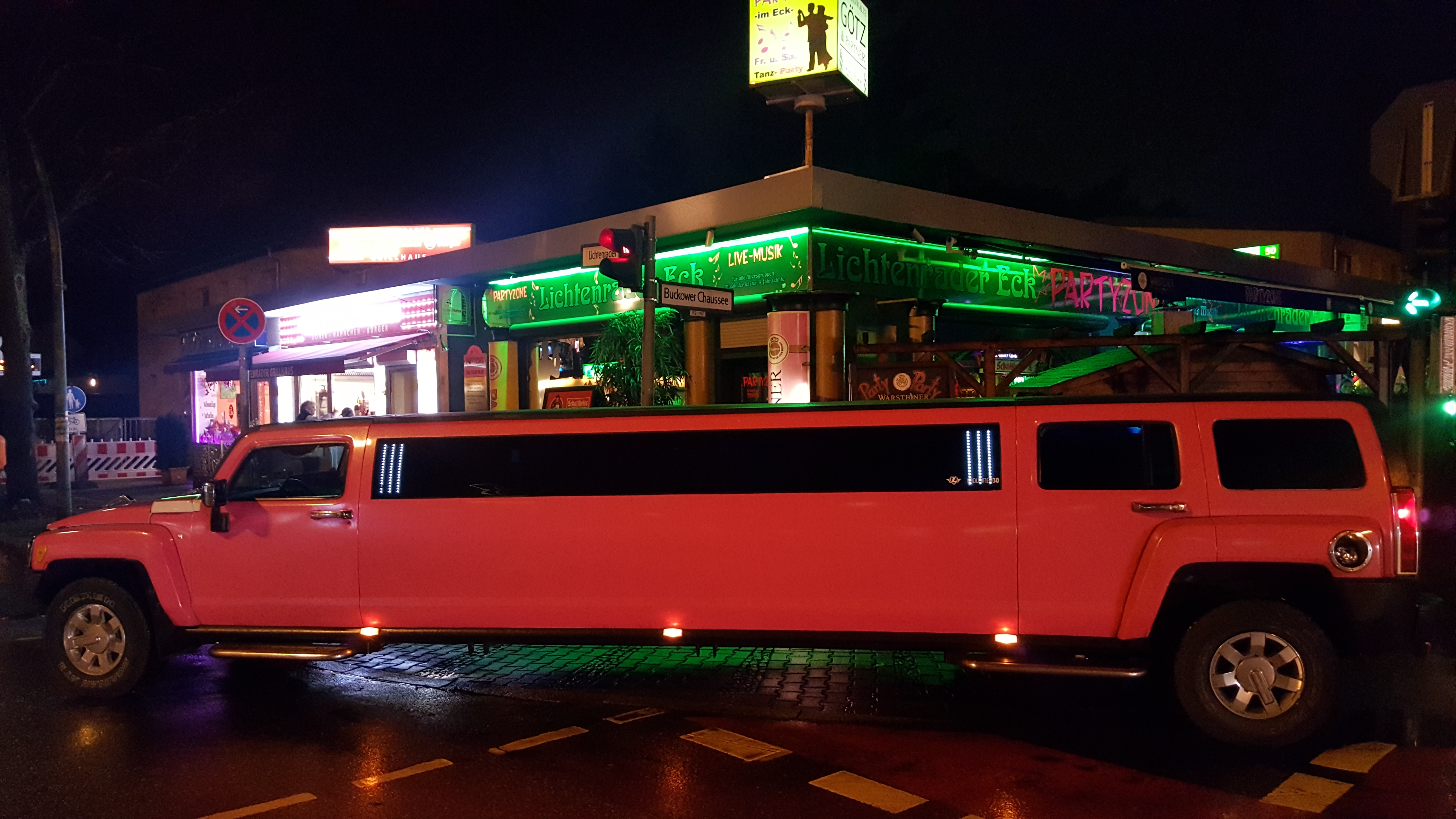 hummer-h3-pink-lichtenrader-eck